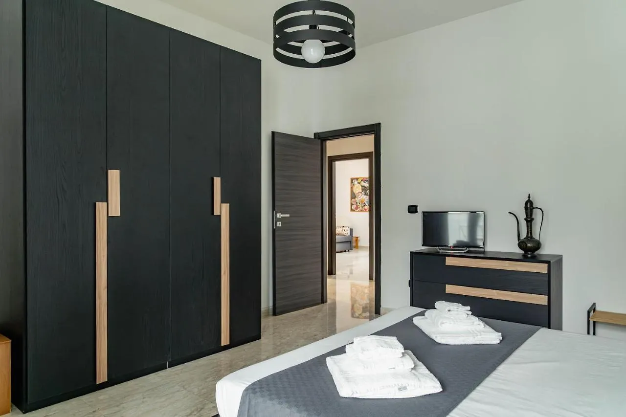 Caliph House 128 Apartment Bari Italy