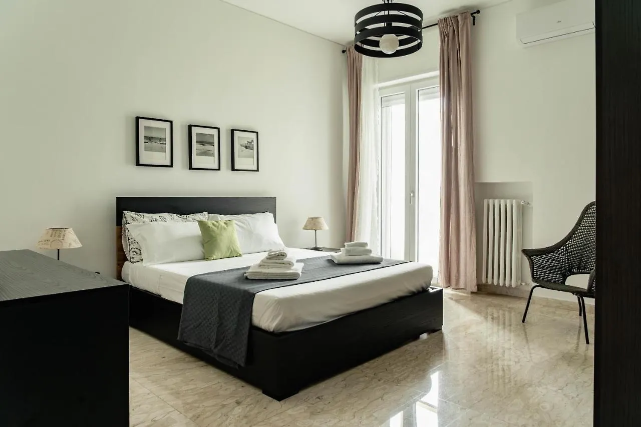 Caliph House 128 Apartment Bari